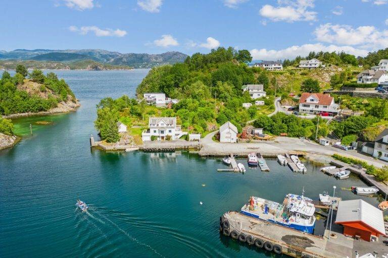 angeln insel bömlo norwegen ferienhaus ferienwohnung am fjord mit angelboot fjordtid siggjarvag